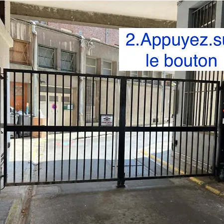Esprit Africain, Appartement, Balcon, Centre Apartment *