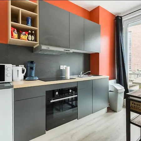 Esprit Africain, Appartement, Balcon, Centre *