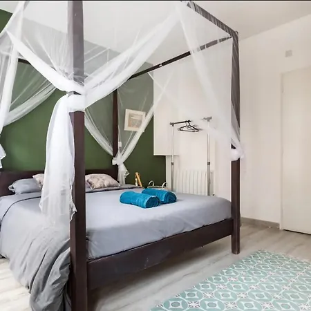 1 A Africa, 30m2, Centre, Balcon Apartment *